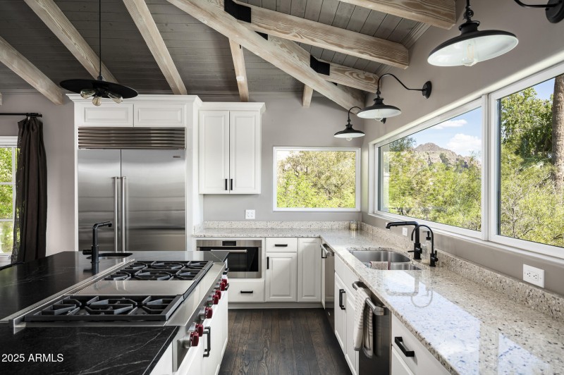 3977 E Paradise View Dr-27