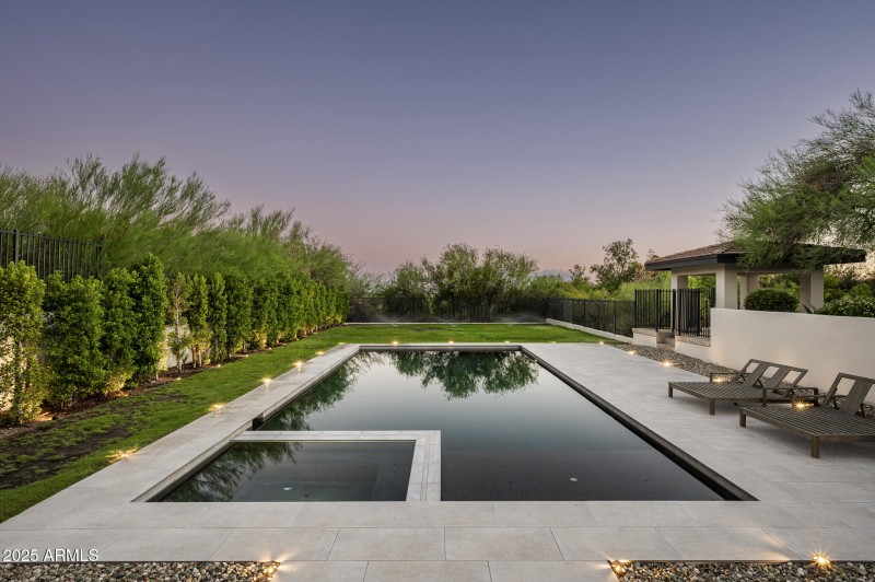 3977 E Paradise View Dr-66