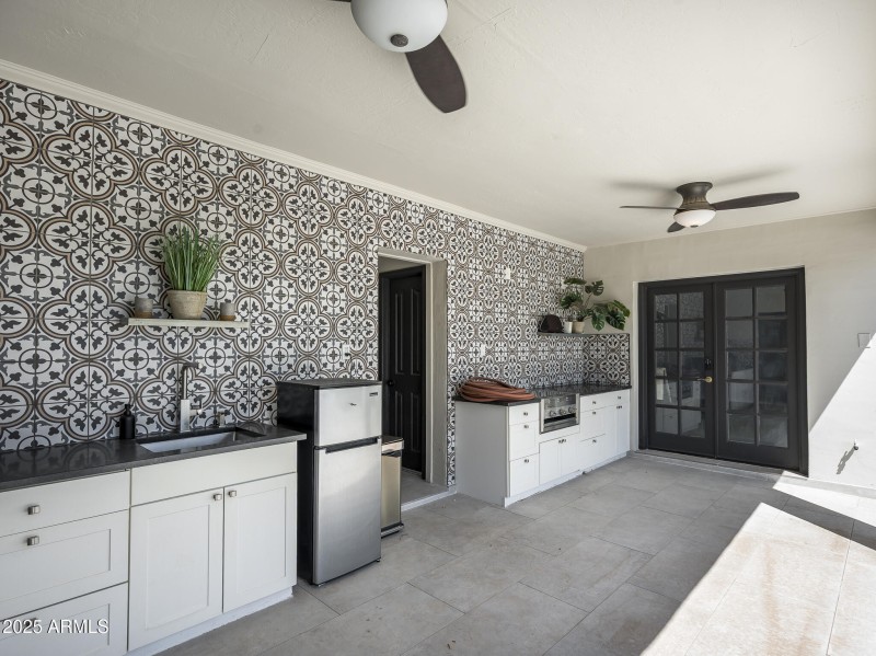 3977 E Paradise View Dr-73