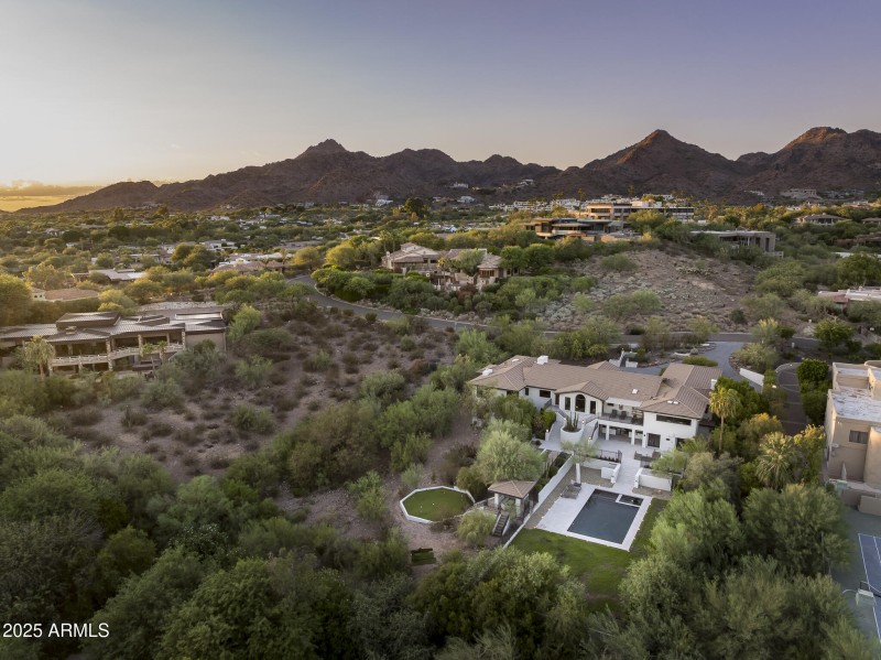 3977 E Paradise View Dr-97