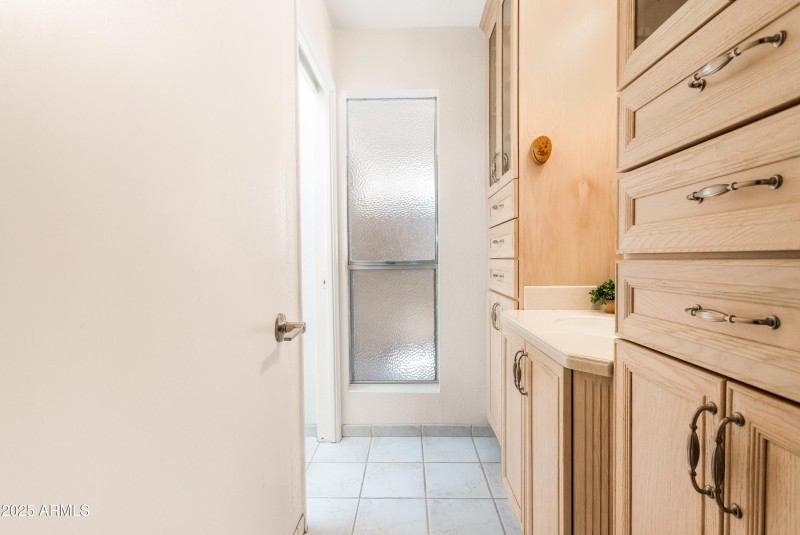 SECONDARY BATHROOM