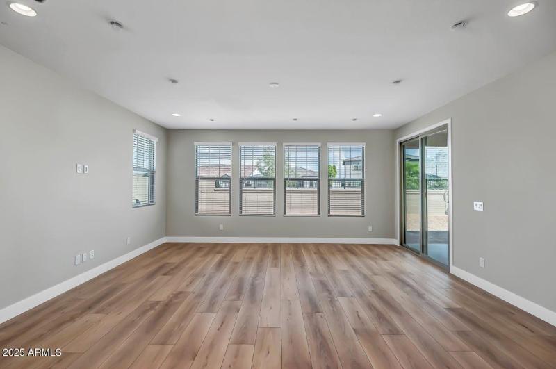 Mesquite Lot 213 (12)