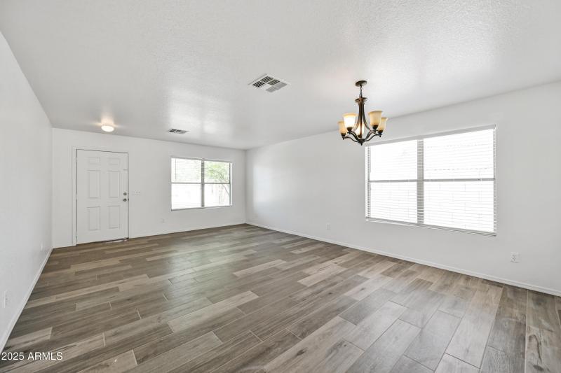 3-225EGS-ocupix-9-10