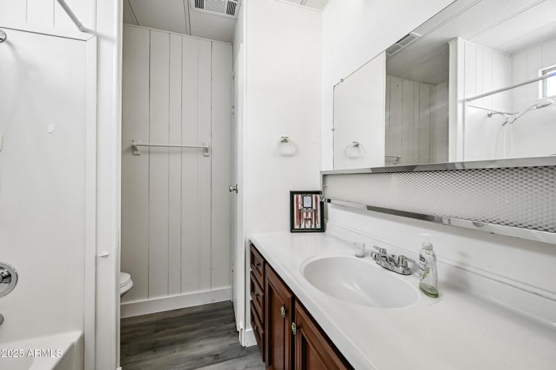 20-11411N91A221-ocupix