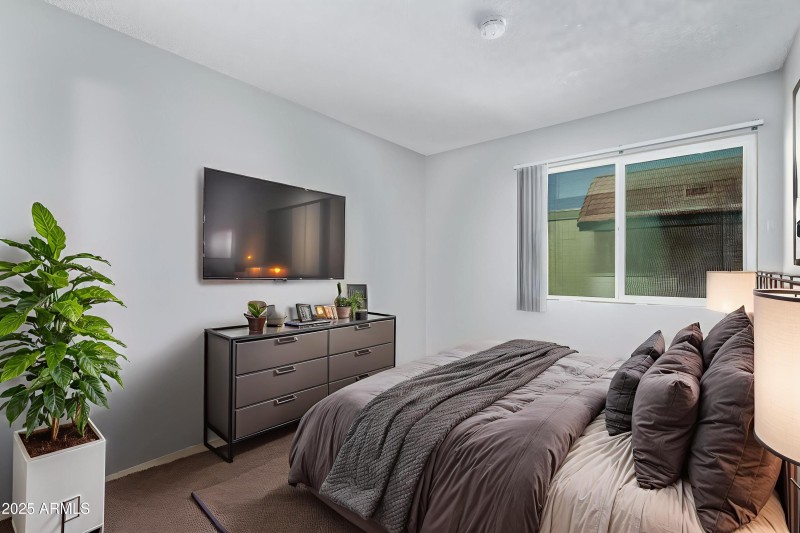 15-47th - Bedroom - Industrial - 4