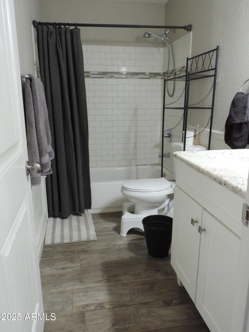 764 N Thunderbird DR 029