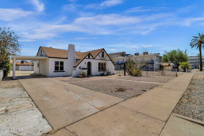 5-web-or-mls-325-n-17th-dr-a-b-c