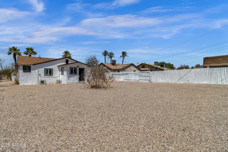 46-web-or-mls-325-n-17th-dr-a-b-c