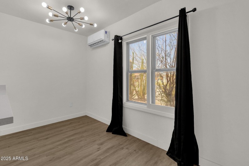 29-web-or-mls-325-n-17th-dr-a-b-c