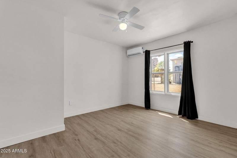 38-web-or-mls-325-n-17th-dr-a-b-c