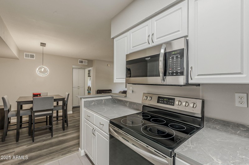 19-web-or-mls-78th St-13