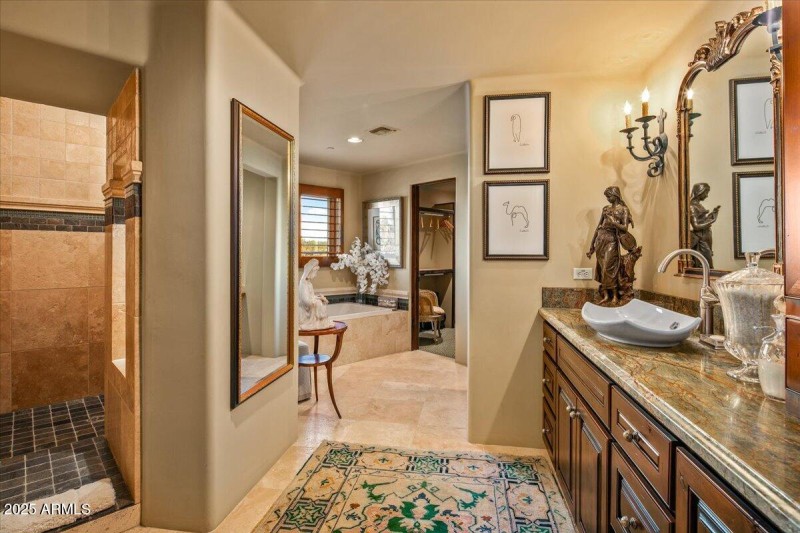 Upstairs Bath & Showers