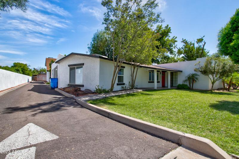 2215 W Agusta ave phx 103-2