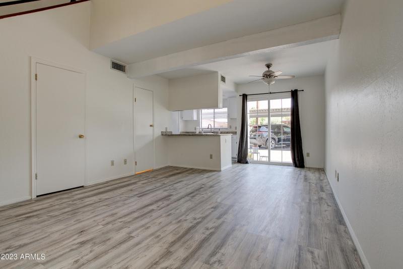 2215 W Agusta ave phx 103-10