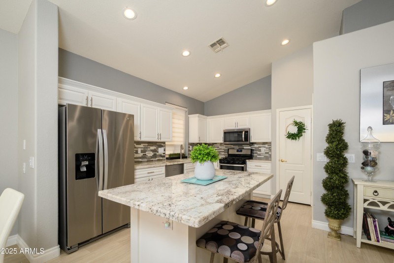 pic-13 Ingleside Kitchen