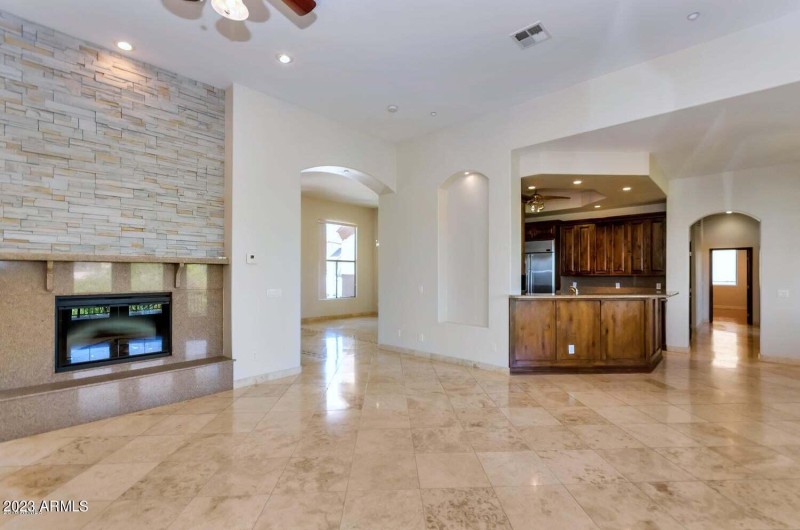 20181026035412032254000000-o