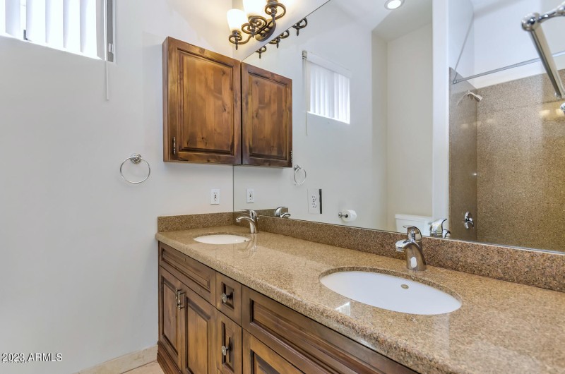 20181026035451107358000000-o