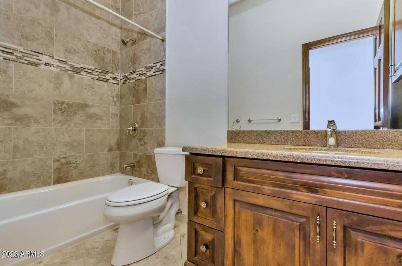 20181026035453530957000000-o