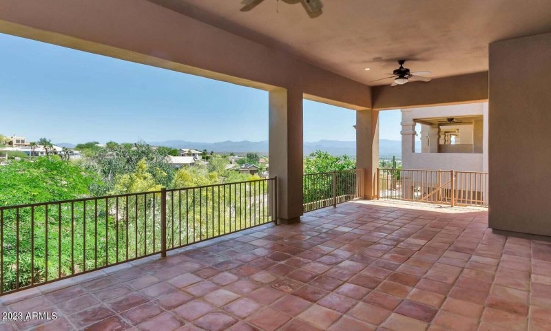 20181026035458112883000000-o