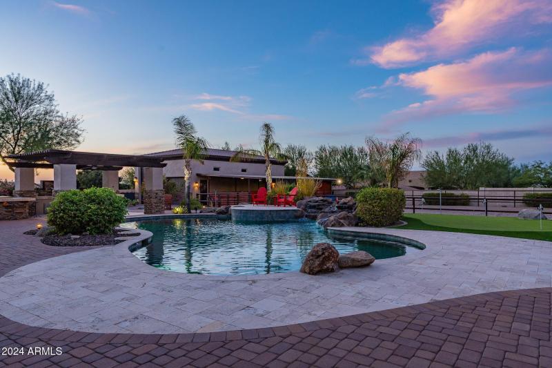 137-web-or-mls-Hombre-twilight-16