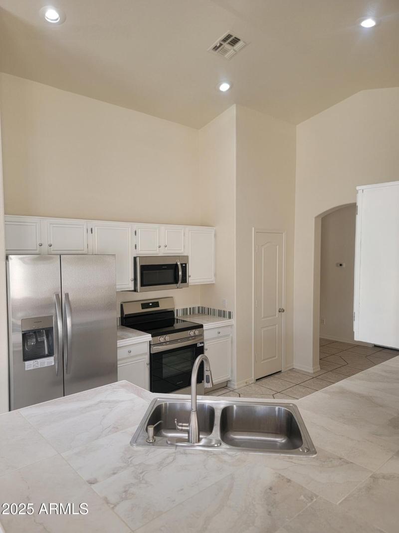 Screenshot_20250914_090123_Gallery