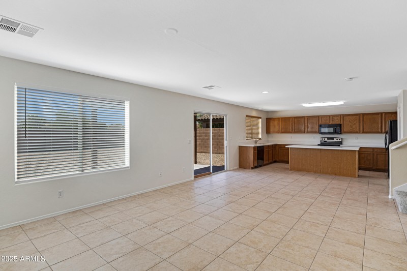 2691 W Angel Way-8