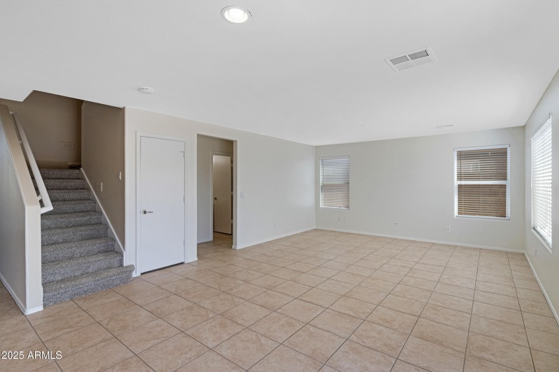 2691 W Angel Way-9