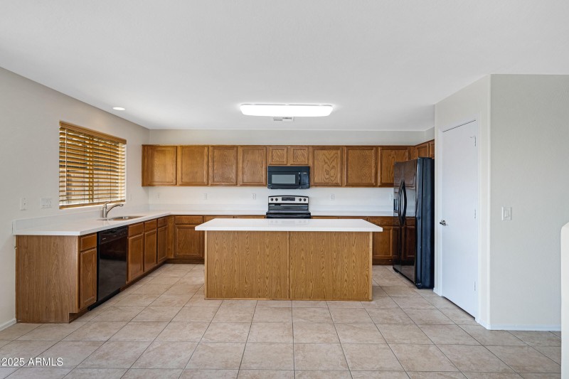 2691 W Angel Way-11