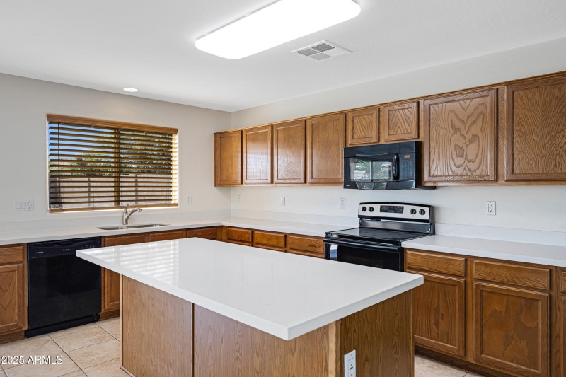 2691 W Angel Way-12