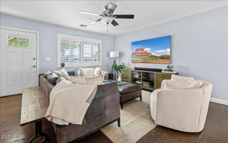 04-6520 E Osborn Rd 04