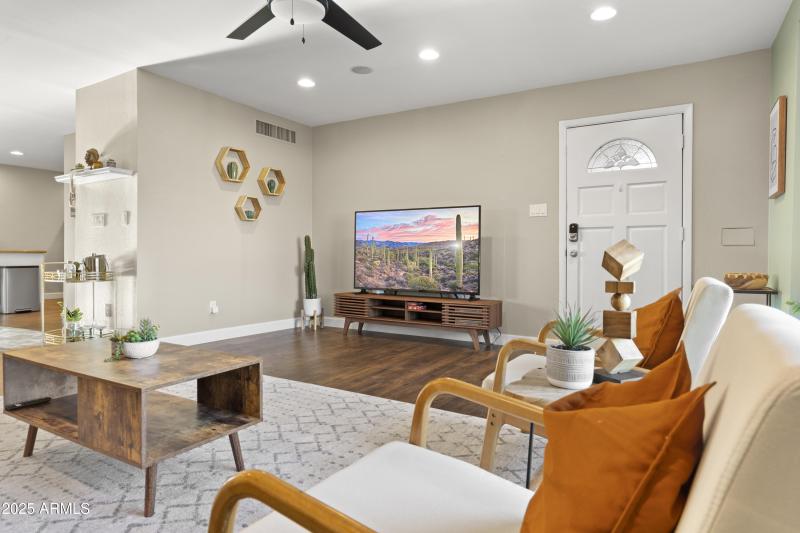 07_8655_E_Monte_Vista_Dr__07