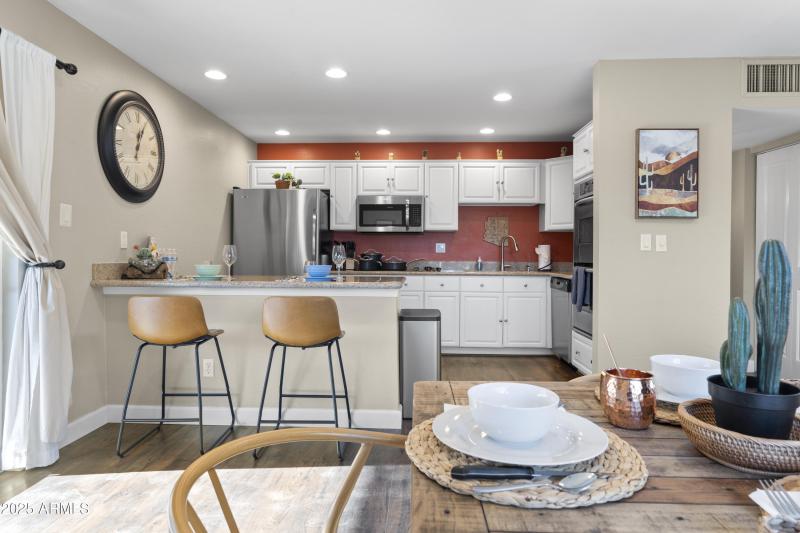 09_8655_E_Monte_Vista_Dr__09