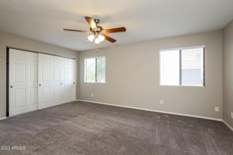 008-photo-master-bedroom-7015378