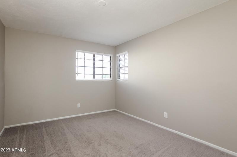 013-photo-bedroom-7015368