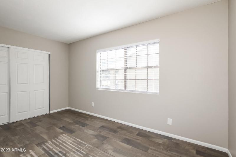 014-photo-bedroom-7015376