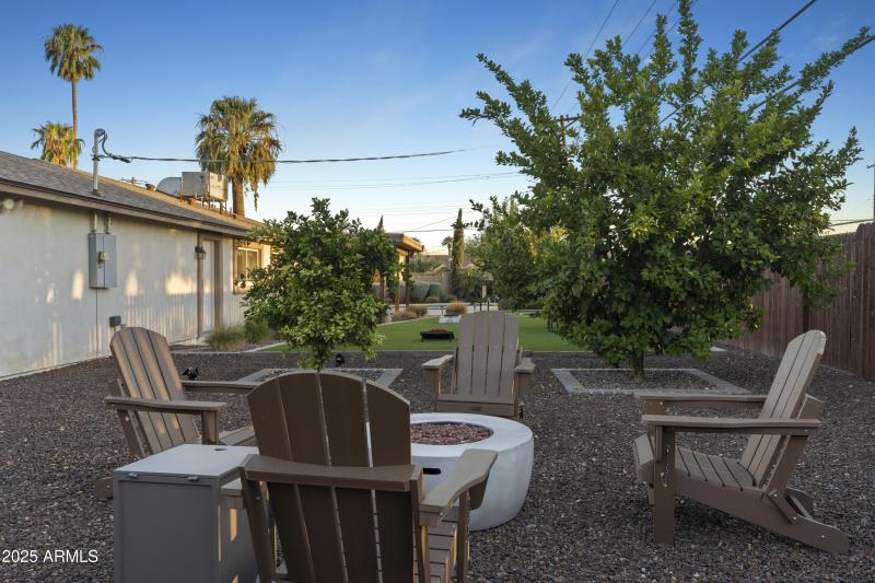 40_8655_E_Monte_Vista_Dr__39