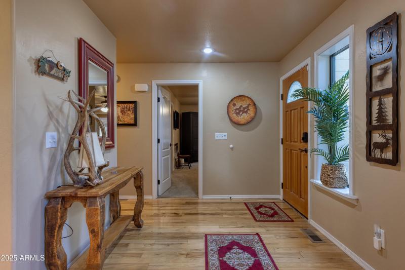 014_photo13_3723_crown_dancer_dr._pt_kar