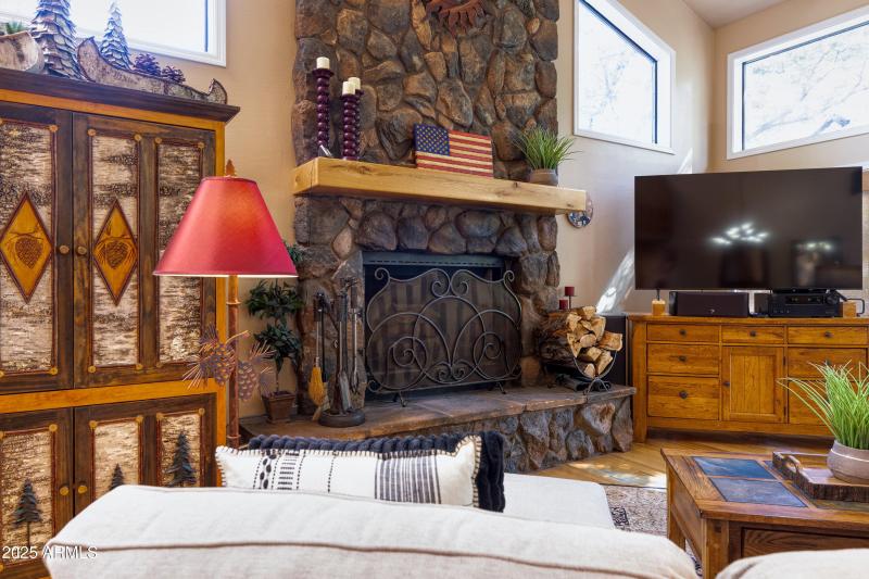 016_photo16_3723_crown_dancer_dr._pt_kar