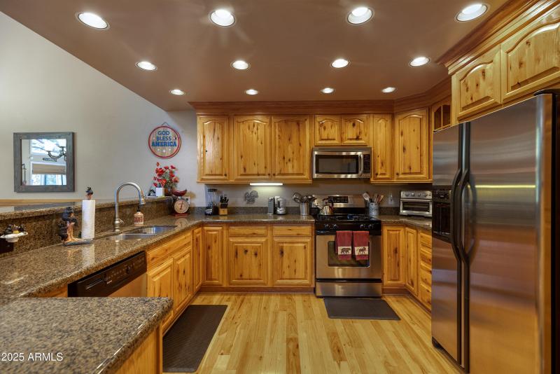 023_photo23_3723_crown_dancer_dr._pt_kar