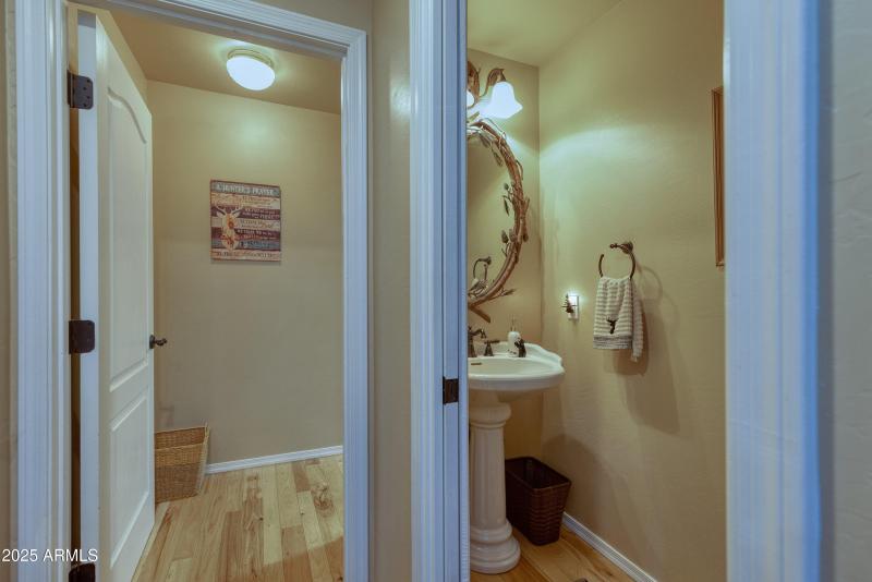 028_photo28_3723_crown_dancer_dr._pt_kar