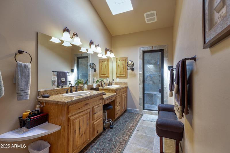 036_photo36_3723_crown_dancer_dr._pt_kar