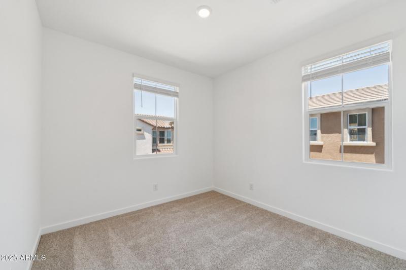 32_10103_E_Ulysses_Ave_Mesa_AZ_85212_USA