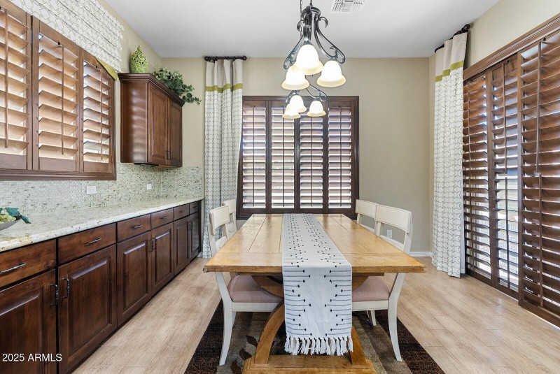 Eat-In Kitchen Nook