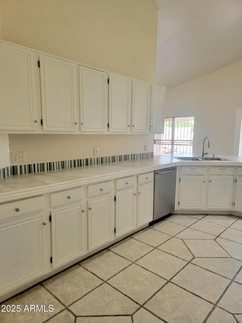 Screenshot_20250916_114736_Photo_Editor[