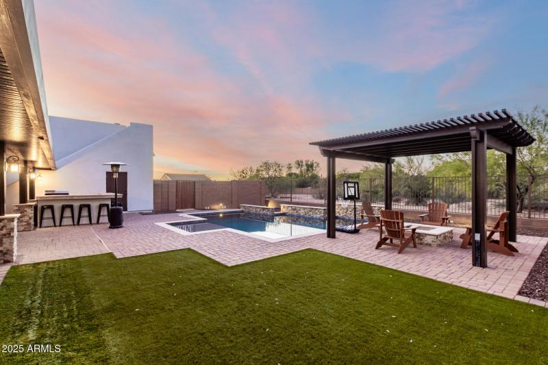 6632 E Calle De Las Estrellas Rd