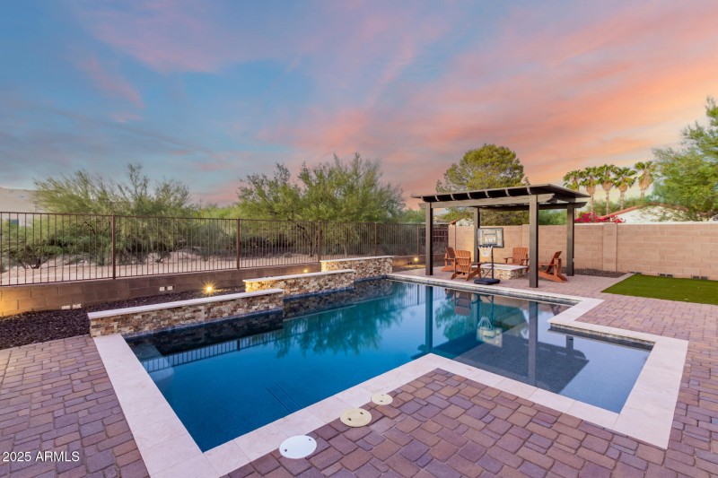 6632 E Calle De Las Estrellas Rd