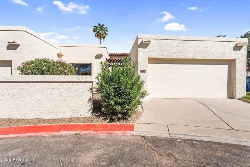 2-web-or-mls-4727 E Euclid Ave -2