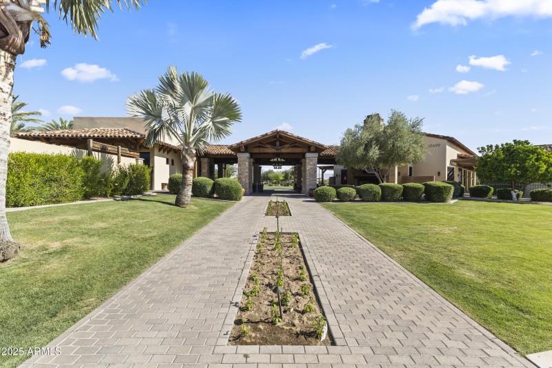 Encanterra Community