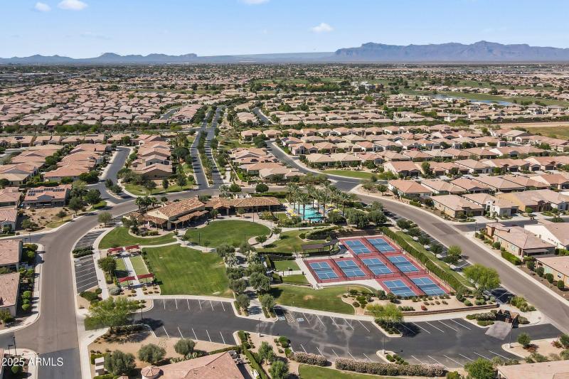 Encanterra Community