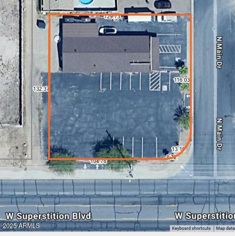 832 N Main, site dimensions